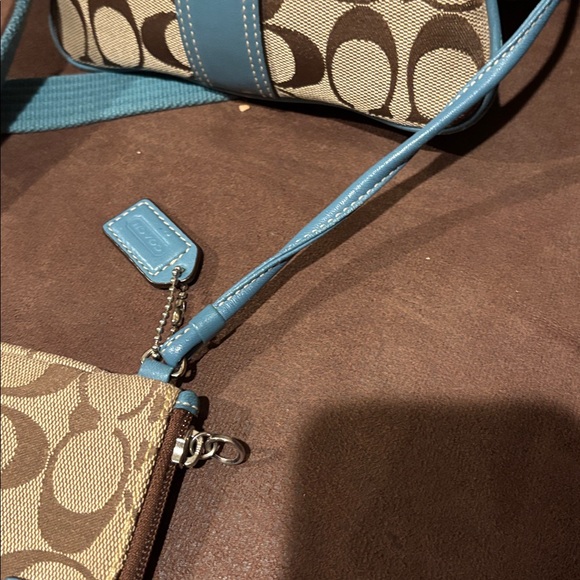 Coach crossbody Blue and Tan Women Bag Set - Picture 12 of 12